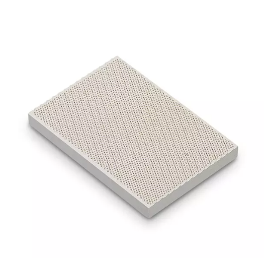 Can I put a ceramic plate in the grill?